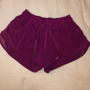 Lululemon hotty hot  size 4 berry shorts